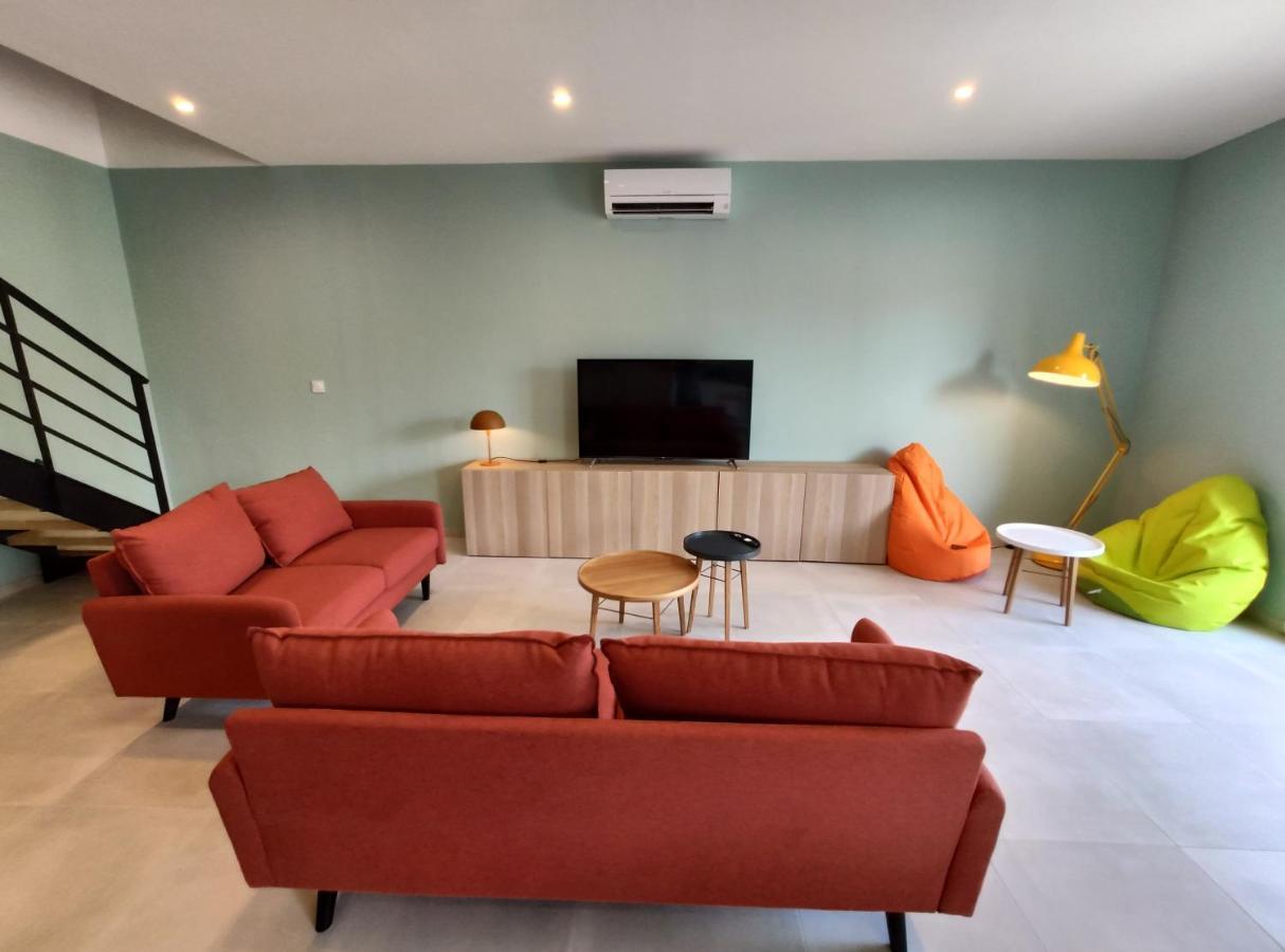 Colormix 3 Etoiles - 95M2 Plein Centre - Ensoleille Climatise Apartment Meze Exterior photo